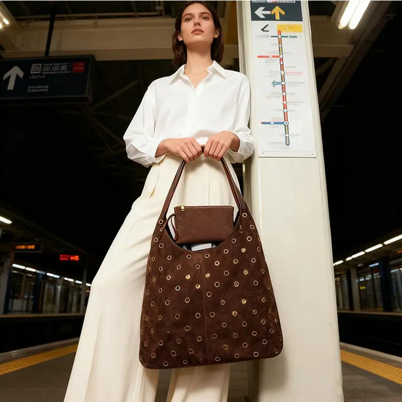 Sac fourre-tout clouté en daim - Women Bags With Wallet avis et prix